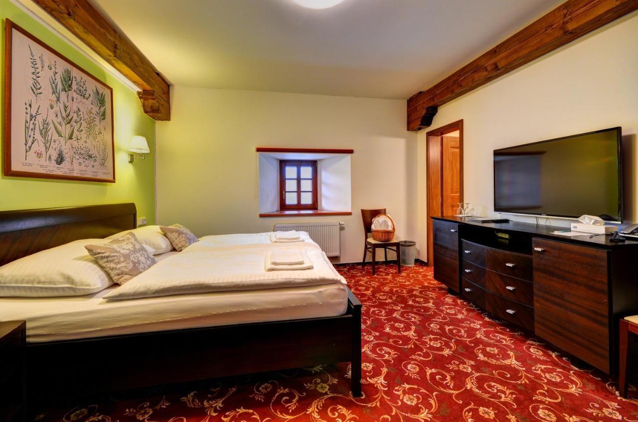 Hotel Zamek Valec Vladislav 外观 照片